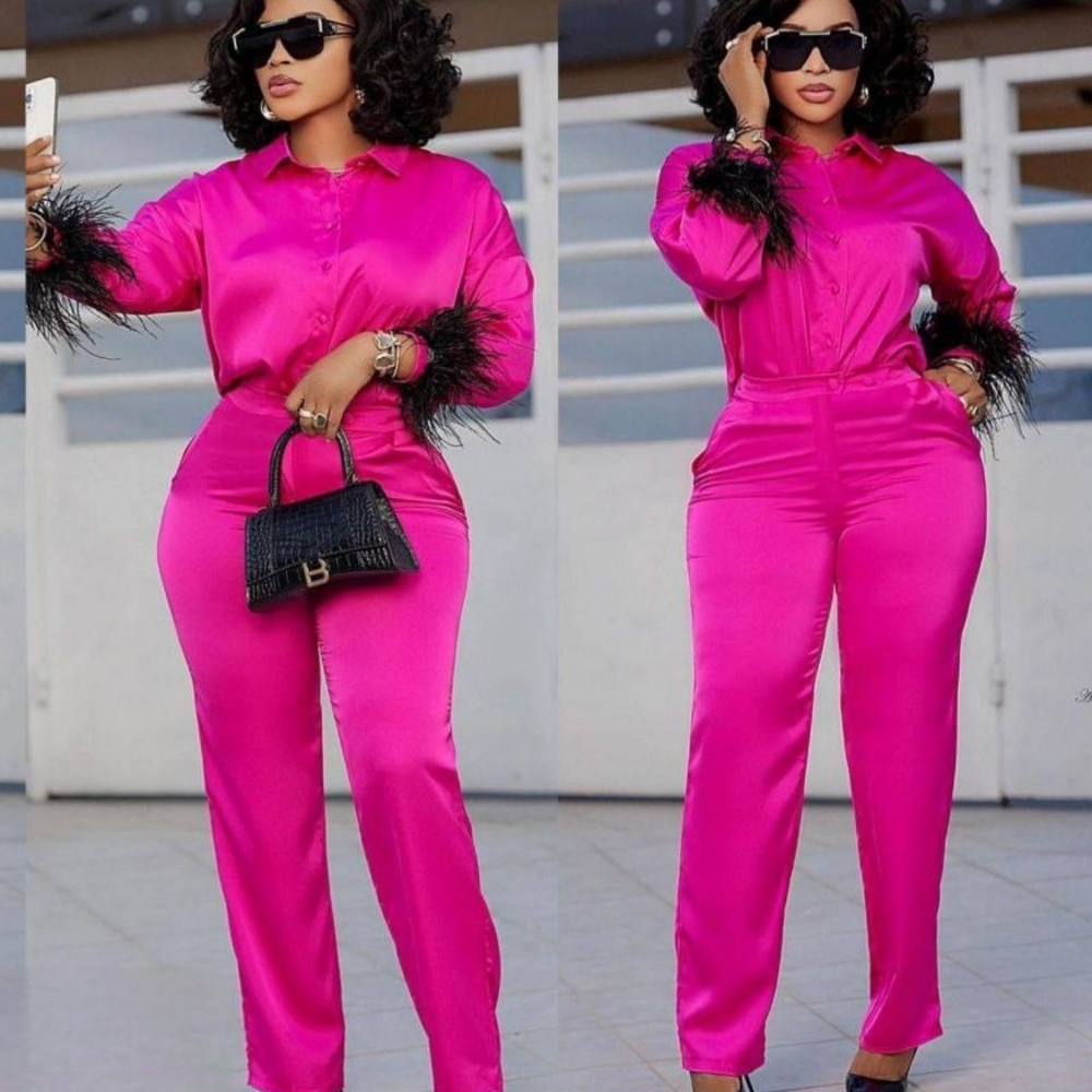 ⚫F010 - NWT Elegant 2Pc. Pink Women's Pant Set with Feathers